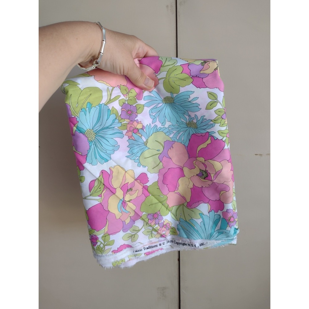 Fabric Traditions 2010 N.T.T Inc Pink Purple Floral Pattern 4 Yards Unwashed